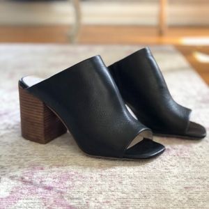 Kenneth Cole black leather slide heels